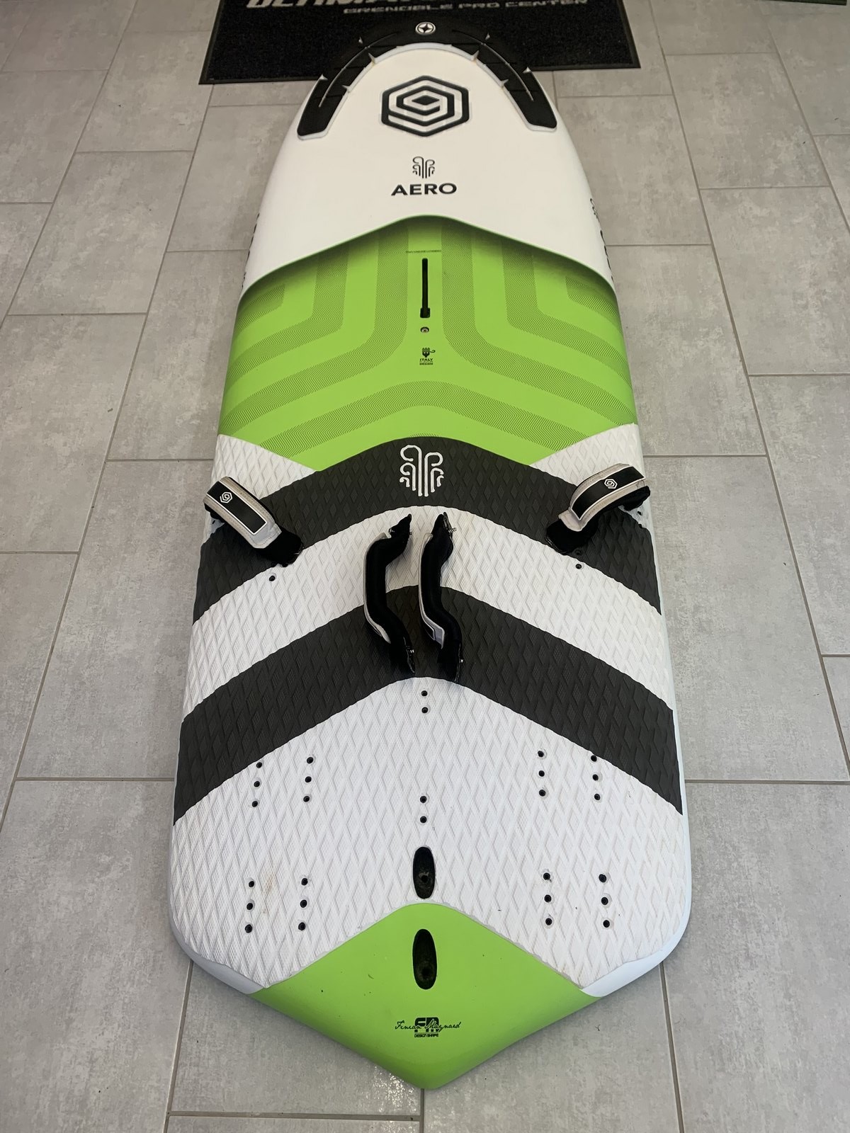 NOVE NOVE AERO 122 2020 (OCC-BE)