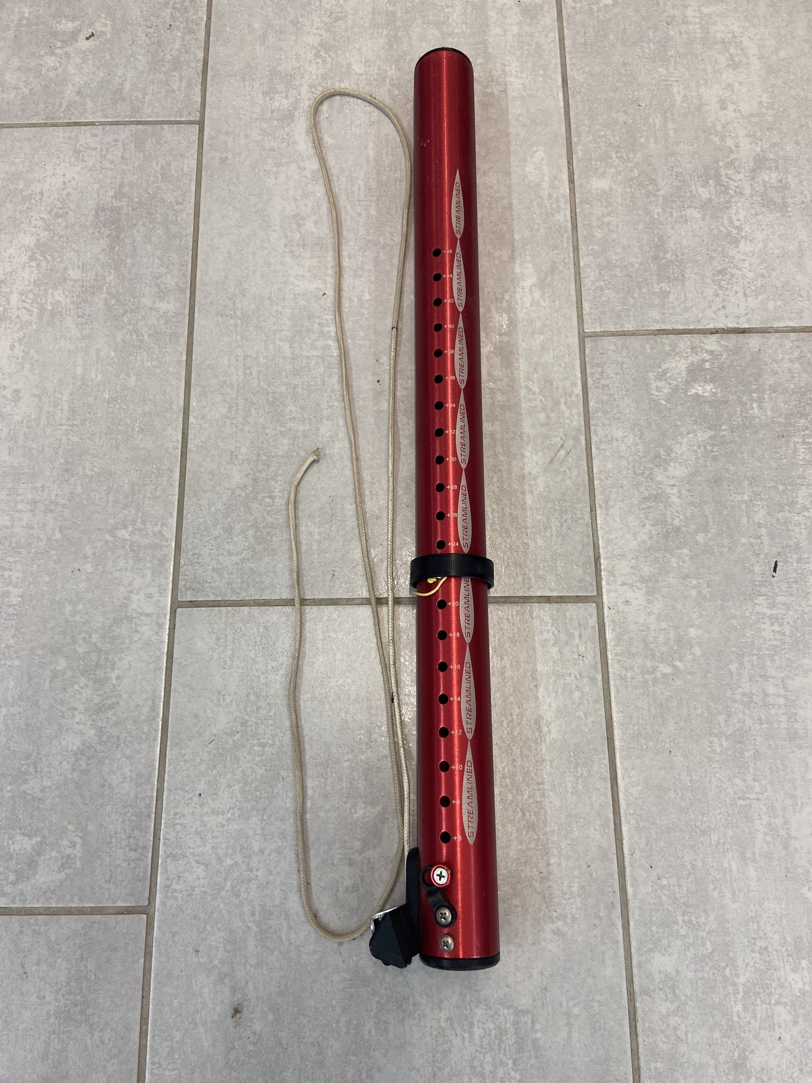 STREAMLINED 46cm SDM V8 2023 (OCC-EN)