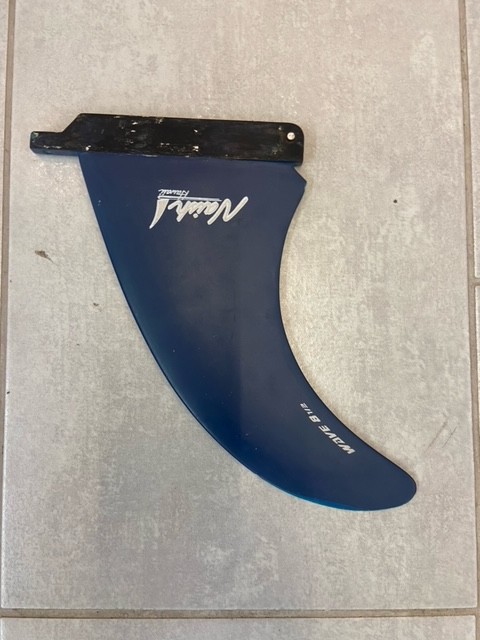 NAISH AILERON WAVE 22CM US BOX (OCC-BE)