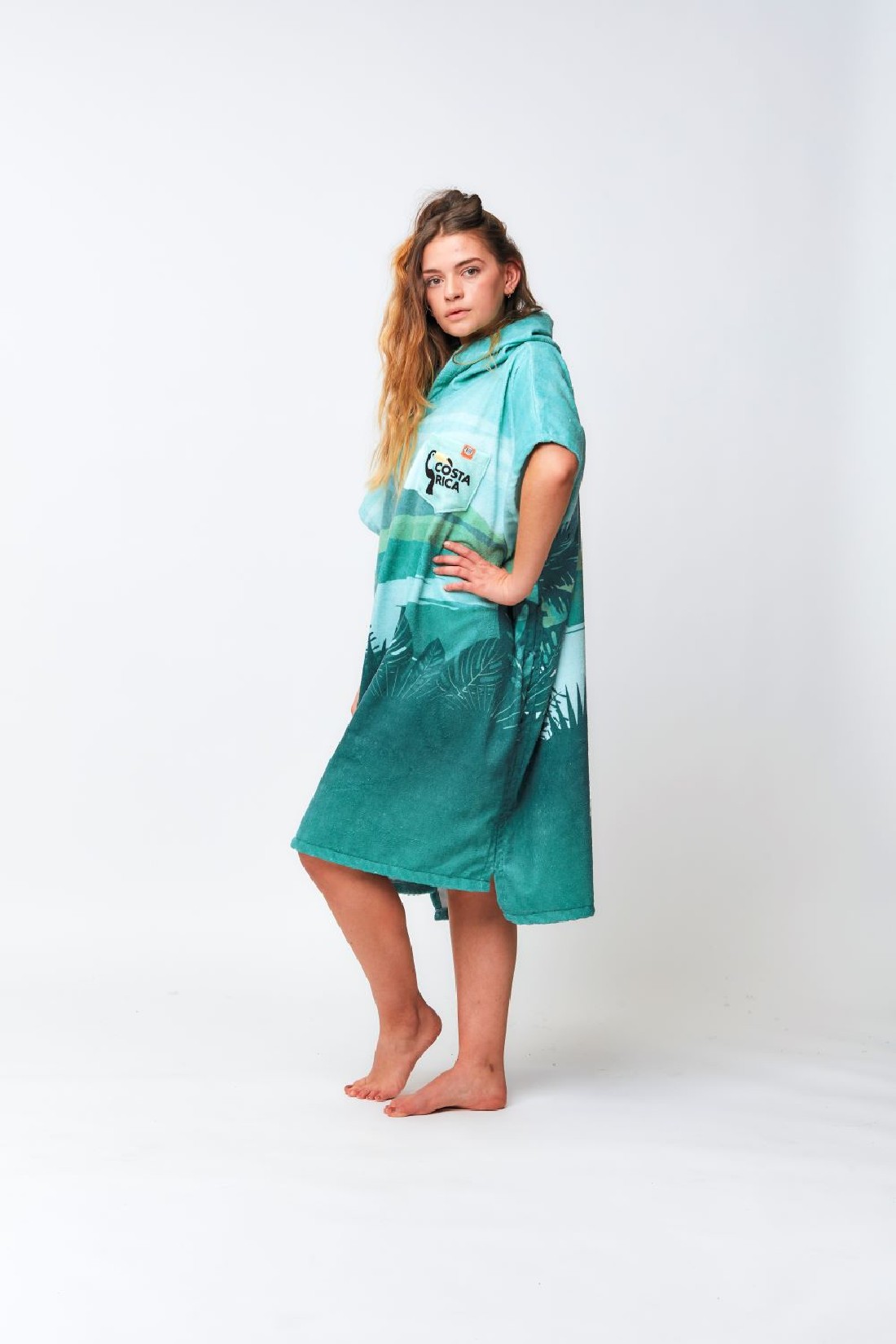 AFTER ESSENTIALS PONCHO DESTINATION COSTA RICA