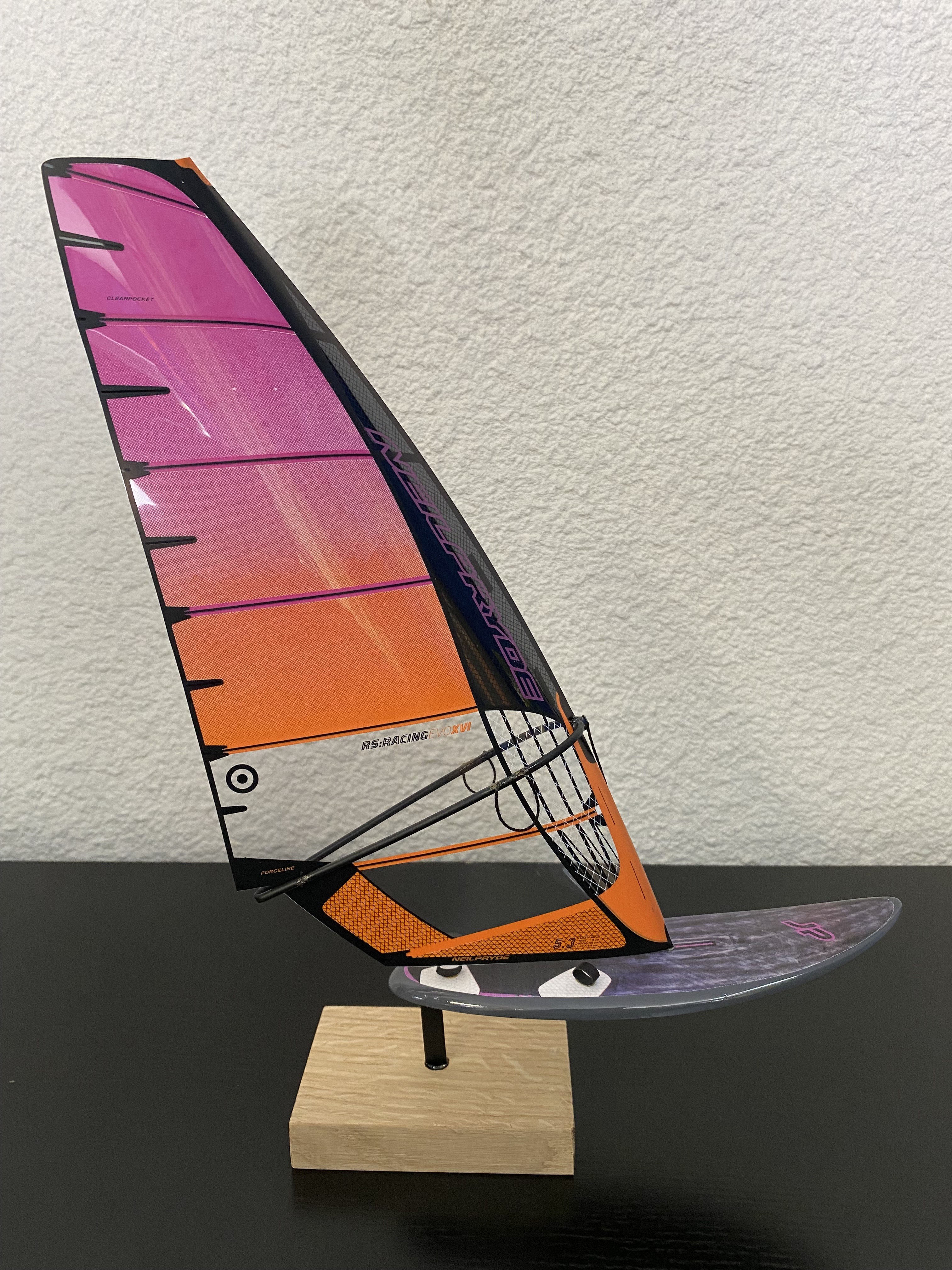 MINIATURE VOILE NEILPRYDE ROSE ET ORANGE +PLANCHE JP GRISE ET ROSE