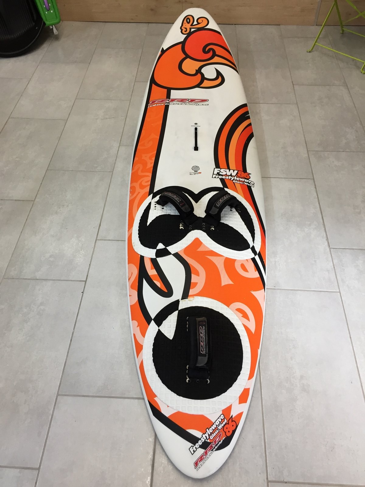 PLANCHE RRD FREESTYLE WAVE G WOOD 86 + AILERON (OCCAS.TBE)